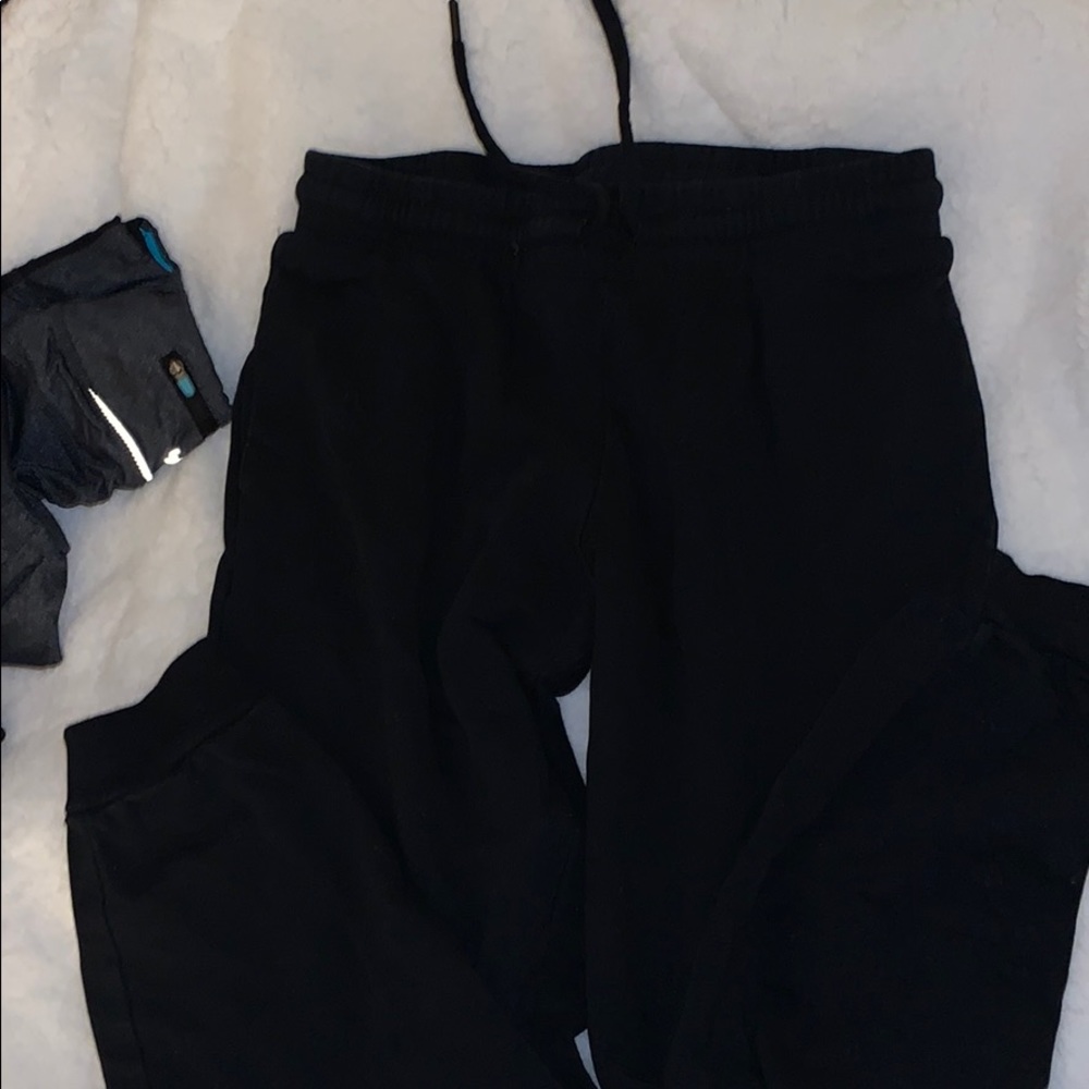 Black sweatpants